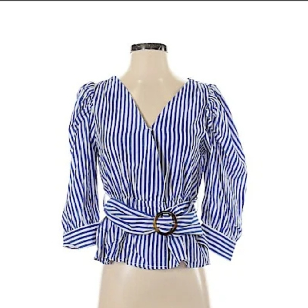 Lea & Viola blue/white striped v neck top Size Small